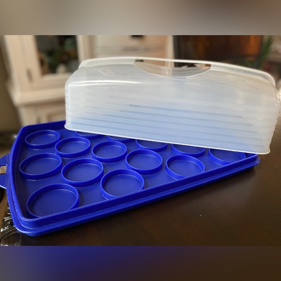 Tupperware Kitchen Tupperware Cake Cupcake Carrier Storage Poshmark